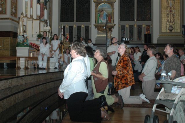 wystawienienajwitszegosakramentuadoracjamodlitwawstawienniczaouzdrowienieiuwolnienie5.jpg
